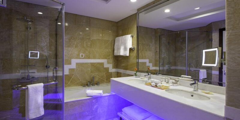 Stella Di Mare Dubai Marina Deluxe City View Bathroom
