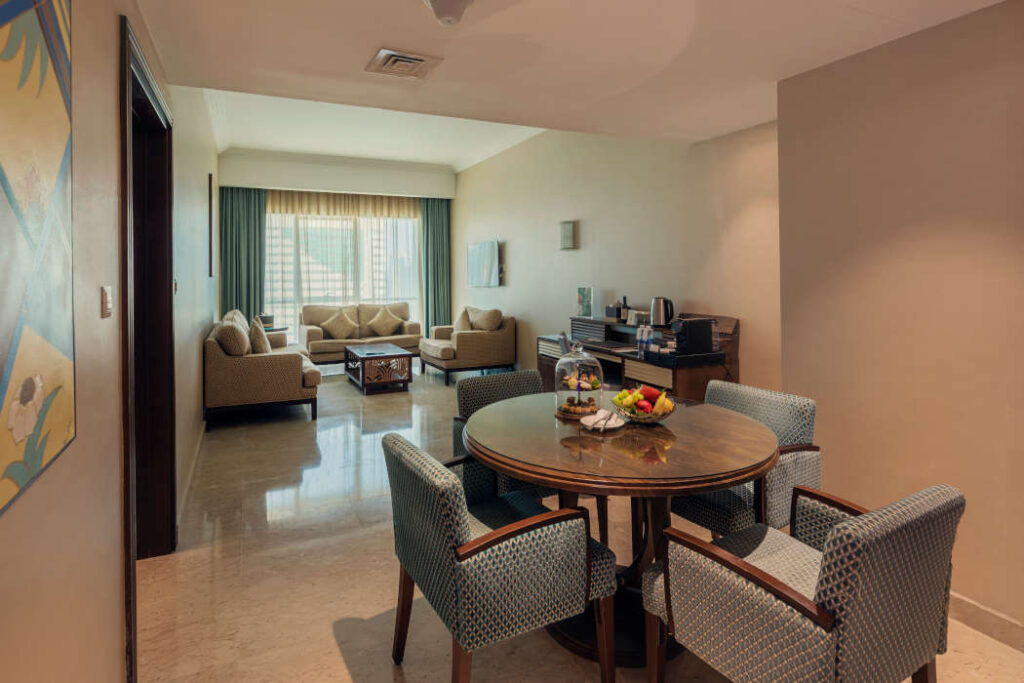 Stella Di Mare Dubai Marina Deluxe Suite City View Living Room
