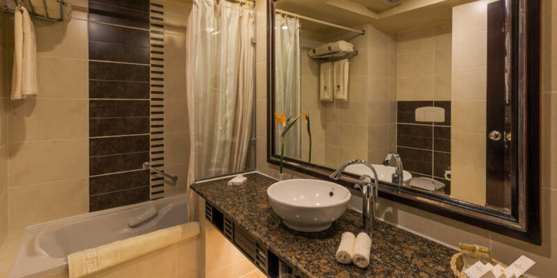 Stella Di Mare Golf Hotel Deluxe Room Bathroom