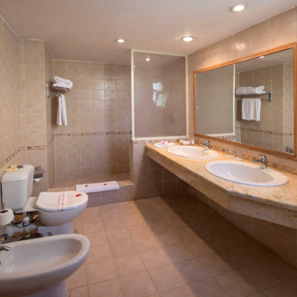 Stella Di Mare Sea Club Hotel Room Bathroom